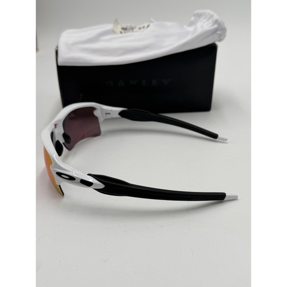 Oakley FLAK 2.0 XL SUNGLASSES OO9188-03 Polished White W/ PRIZM Field Lens - Picture 9 of 15